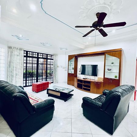 Singhome Holiday House Мерсинг Экстерьер фото